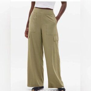 Athleta Brooklyn Heights High Rise Cargo Pants Wide Leg